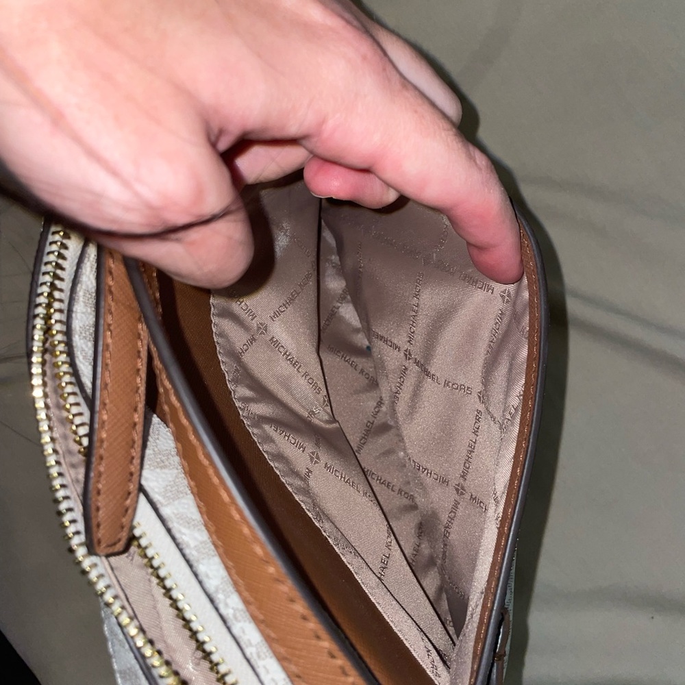 Michael Kors crossbody bag brand new never used - Picture 5 of 7